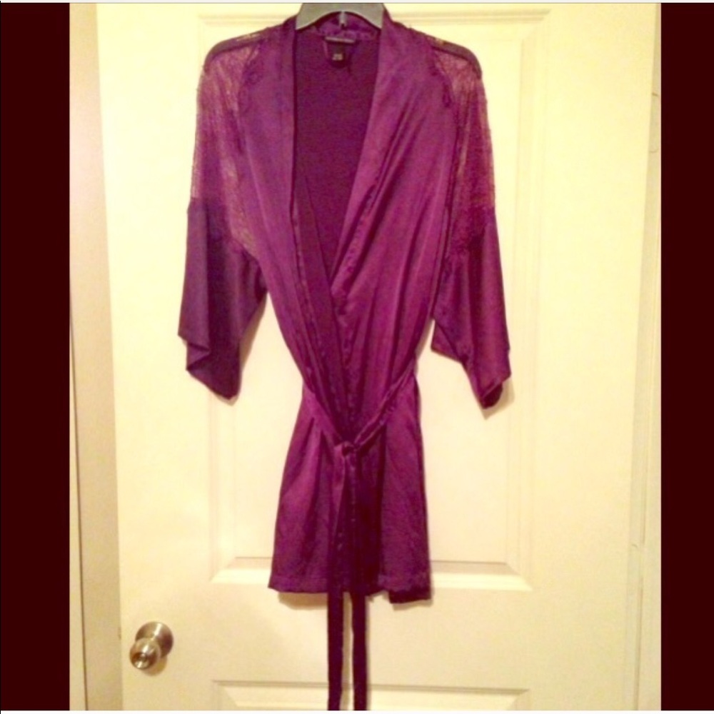 Victoria Secrets Robe. Beautiful Lace Details